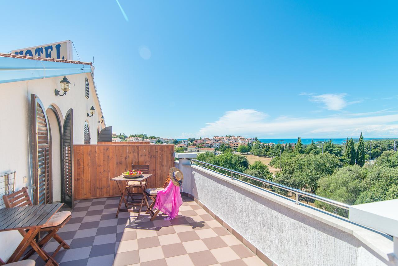 Hotel Villa Vrsar Exterior photo